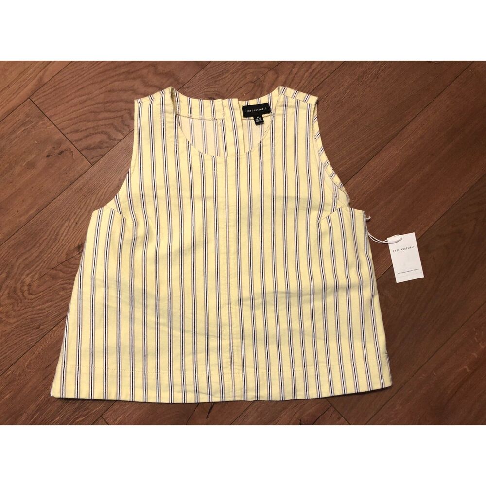 Woman's Pale Yellow Free Assembly Denim Cropped Vest Shirt XL